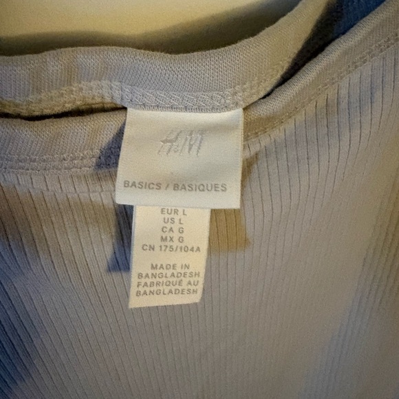 H&M Light Gray Ribbed Top - Picture 2 of 2